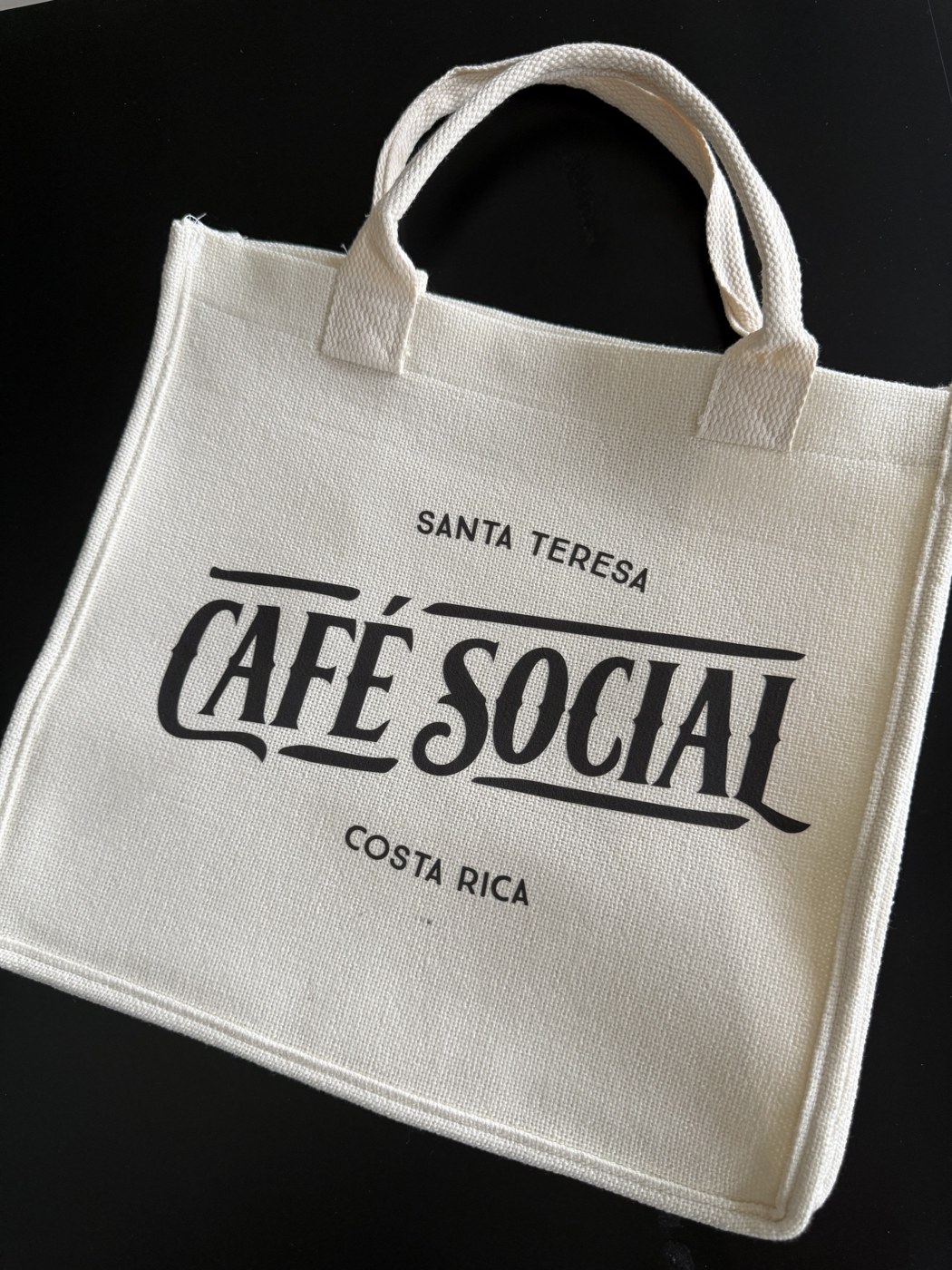 Tote bag de lona cruda con logo Café Social Santa Teresa